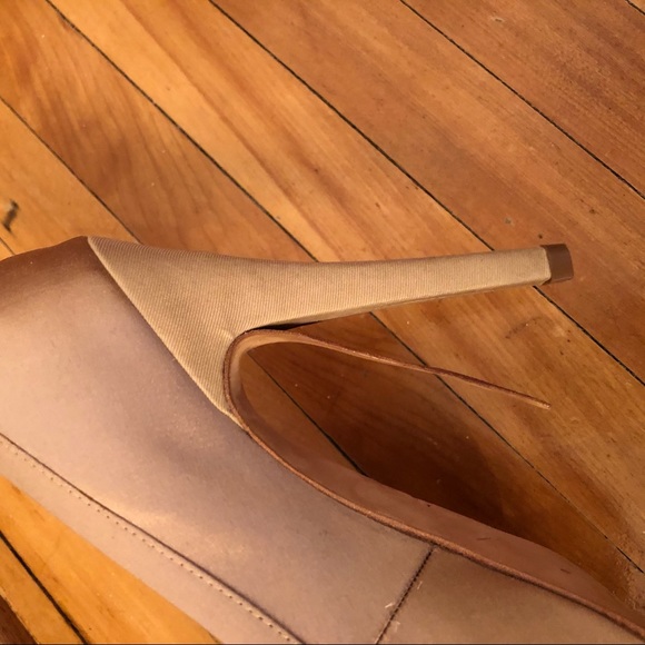 BCBG pink satin heels - Picture 3 of 4